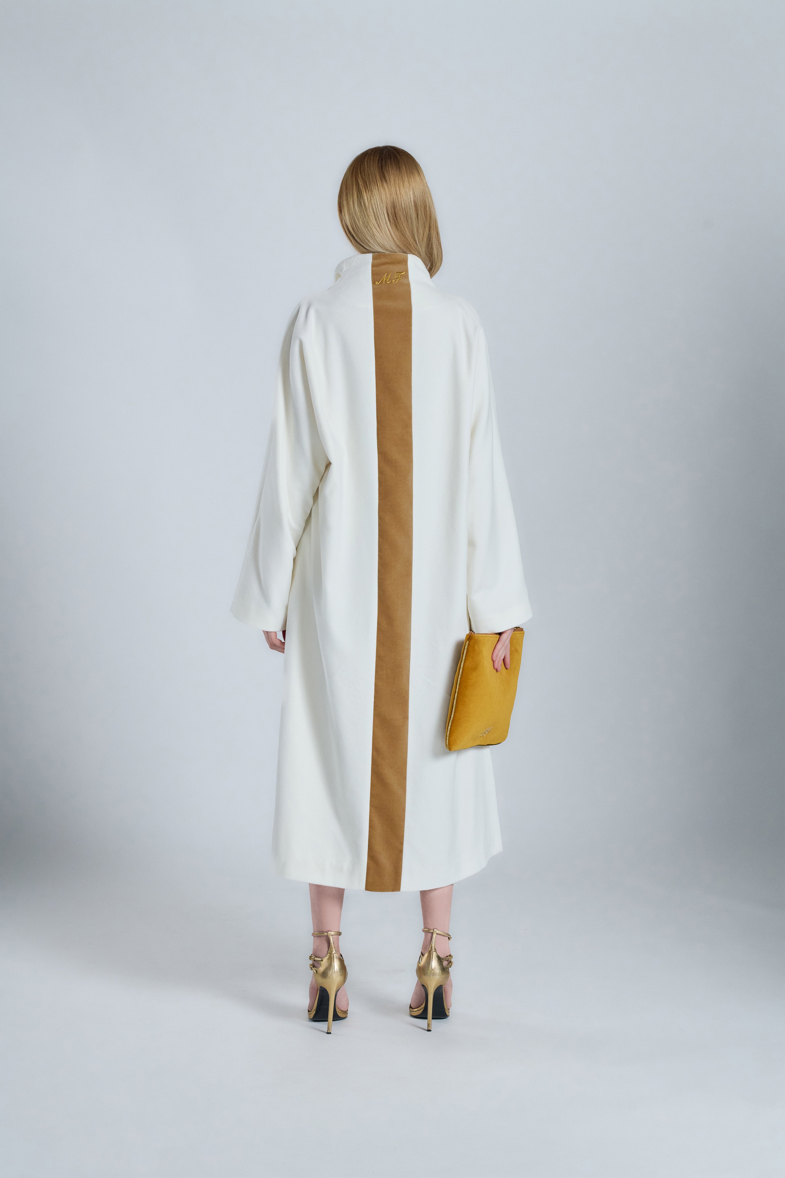 LeBond BUTTER-BEIGE LeBond_Royale