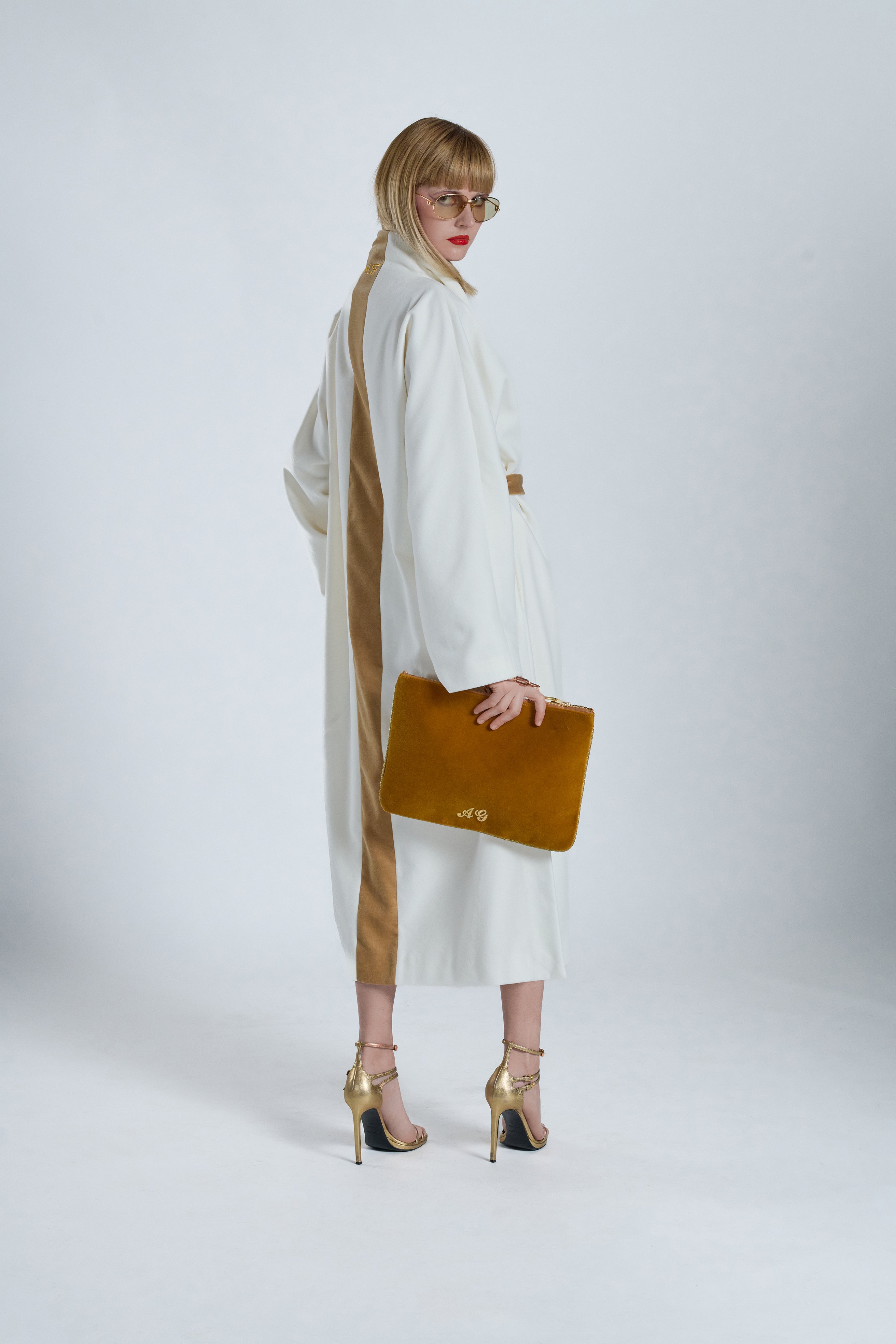 LeBond BUTTER-BEIGE LeBond_Royale