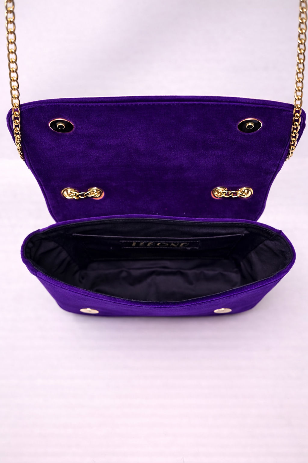 LeBond MONEYPENNY VIOLA LeBond_Royale